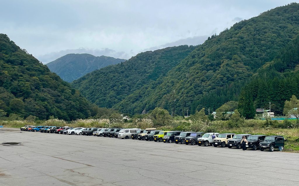 10時ごろの見学者駐車場