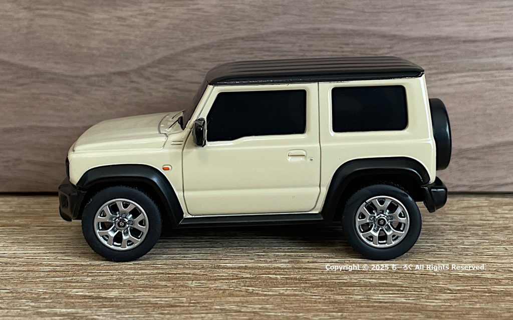 JB74W 1/43 プルバックミニカー 左側面